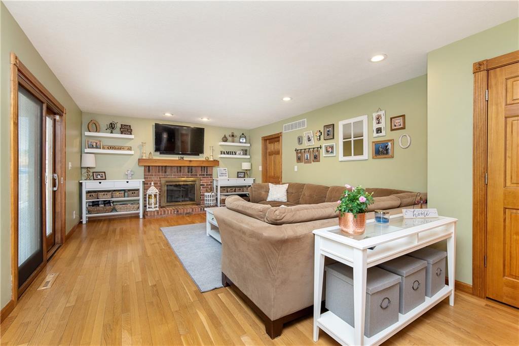 1043 Ridge Court Carmel, IN 46033 - Photo 14 of 53 Gallery Image 14