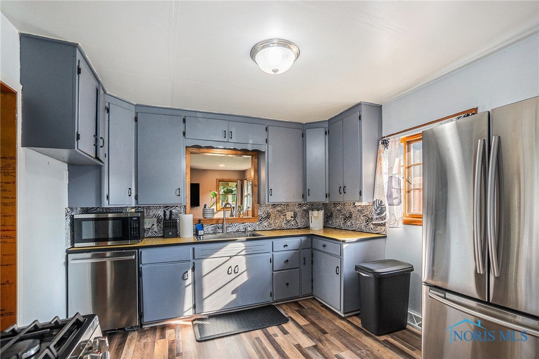 6036 James Road Oregon, OH 43616 - Photo 6 of 26 Gallery Image 6