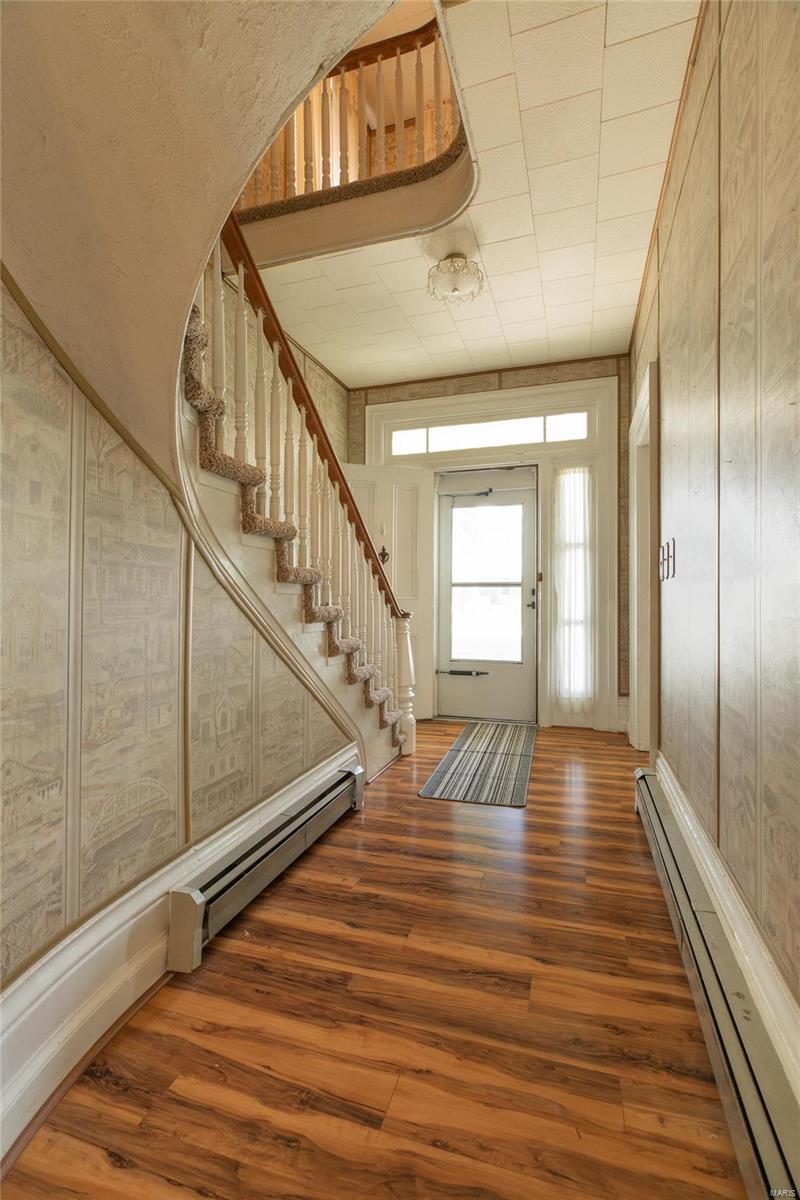 214 Fourth Street Carrollton, IL 62016 - Photo 15 of 38