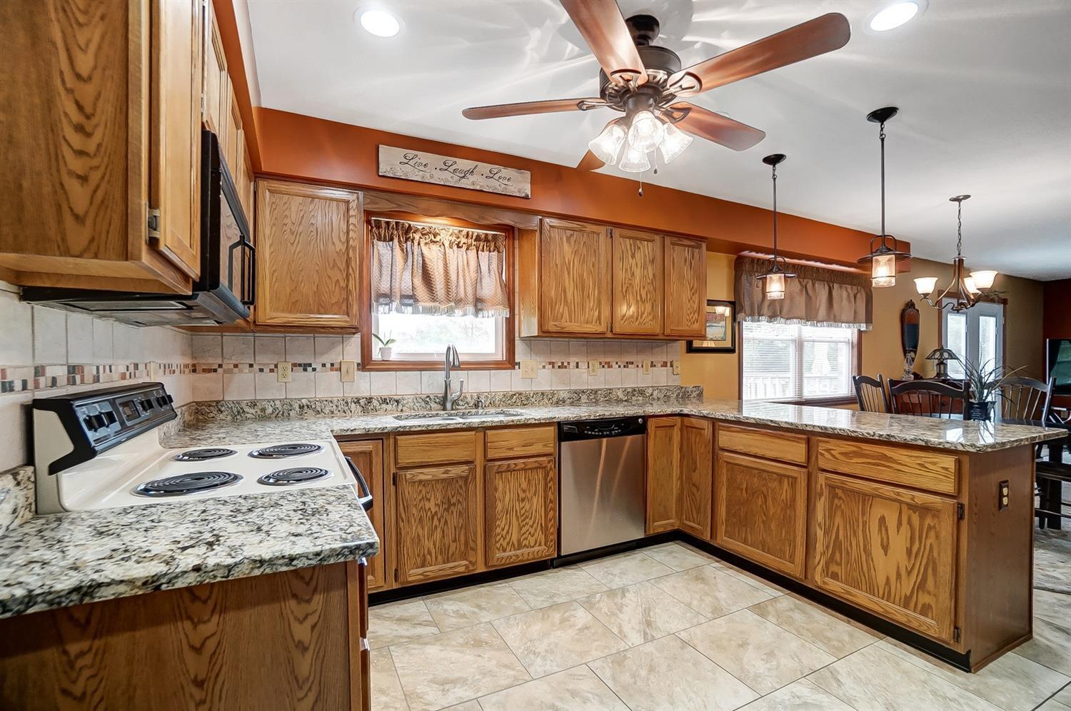 7231 Vinnedge Road Hamilton, OH 45011 - Photo 9 of 44
