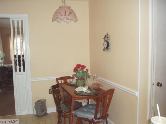 708 Summit Road High Point, NC 27265 - Photo 4 of 13 Dining Room.
