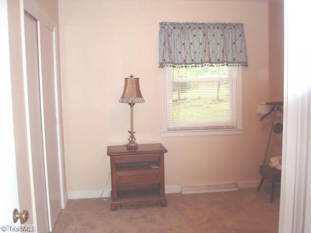 708 Summit Road High Point, NC 27265 - Photo 7 of 13 2nd Bedroom.