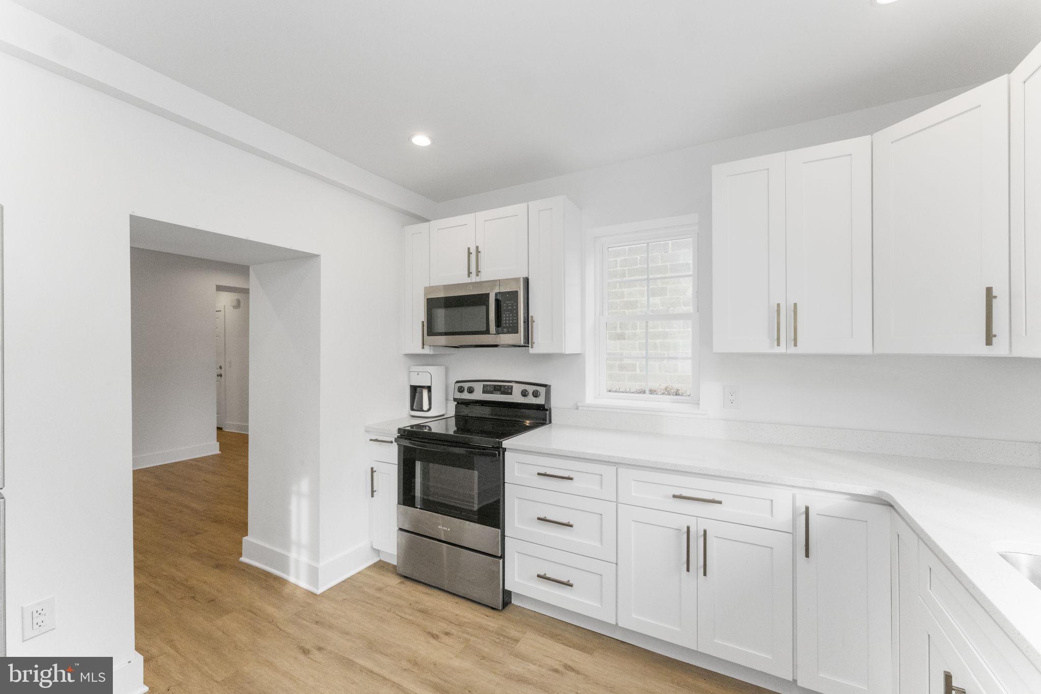 7707 Ridge Avenue Philadelphia, PA 19128 - Photo 8 of 12 Gallery Image 8