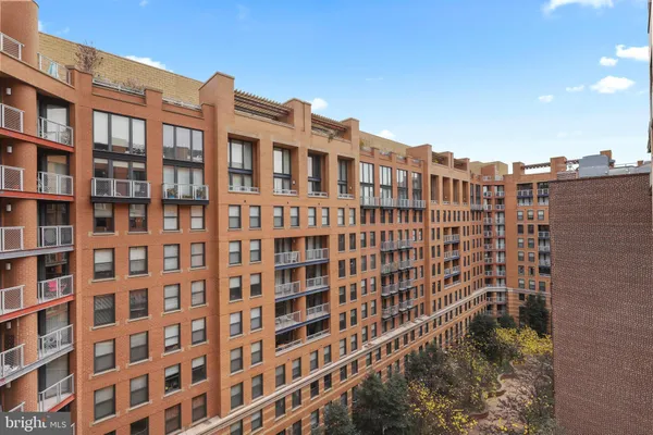 $2,600 | 616 E Street Northwest, Unit 1005, Washington, DC 20004