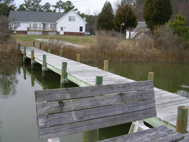 311 Sloop Crk Road Port Haywood, VA 23138 - Photo 4 of 37