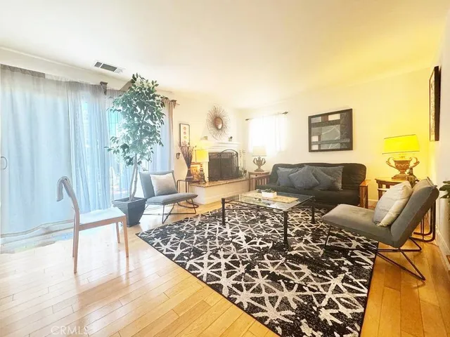 $4,640 | 16816 Halper Street, Encino, CA 91436