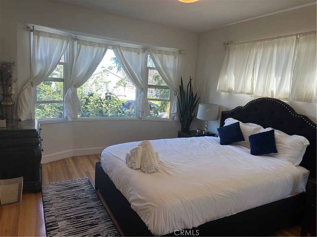 16816 Halper Street Encino, CA 91436 - Photo 5 of 16