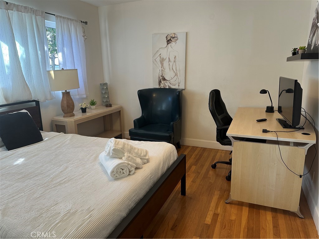 16816 Halper Street Encino, CA 91436 - Photo 6 of 16