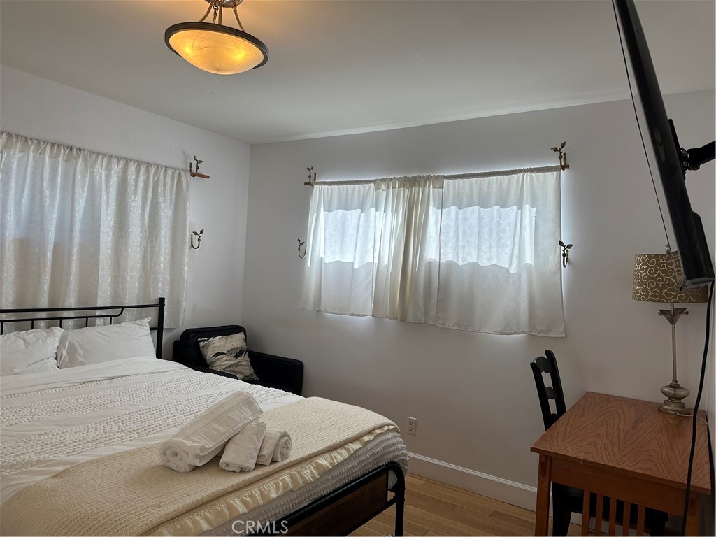 16816 Halper Street Encino, CA 91436 - Photo 7 of 16