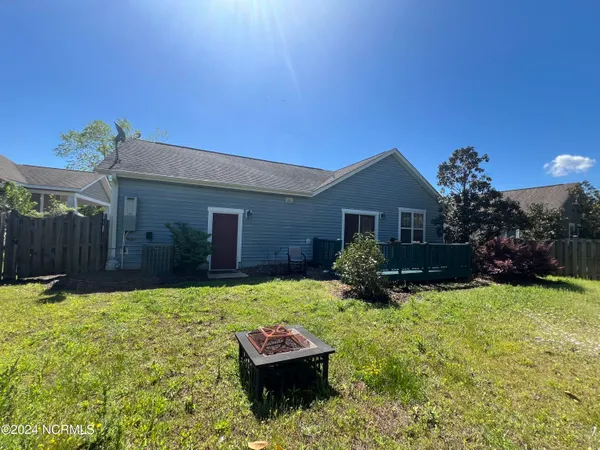 $2,300 | 1211 Daisy Court, Holly Ridge, NC 28445