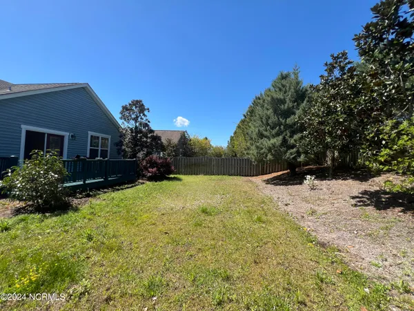 $2,300 | 1211 Daisy Court, Holly Ridge, NC 28445