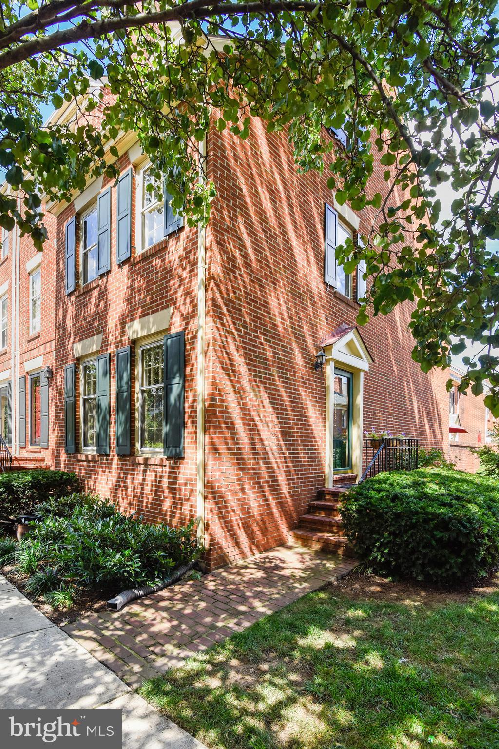 1239 Portner Road Alexandria, VA 22314 - Photo 60 of 73 Landscaping taken care of by Home Owner Assoc