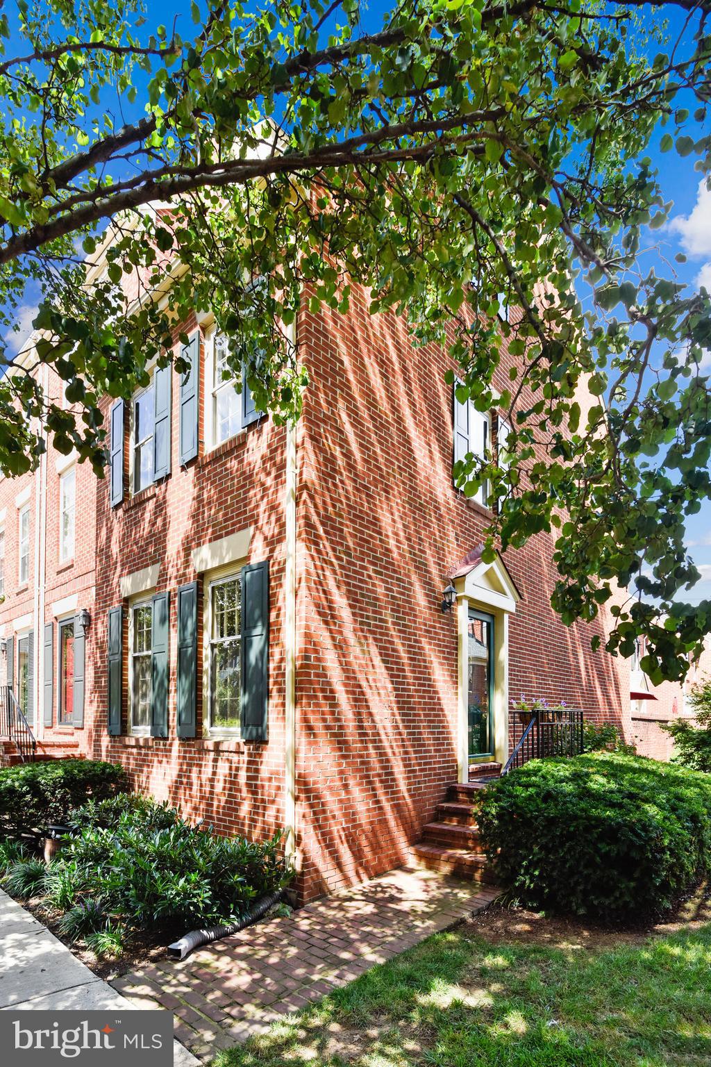 1239 Portner Road Alexandria, VA 22314 - Photo 61 of 73 End unit enters from side, extra windows