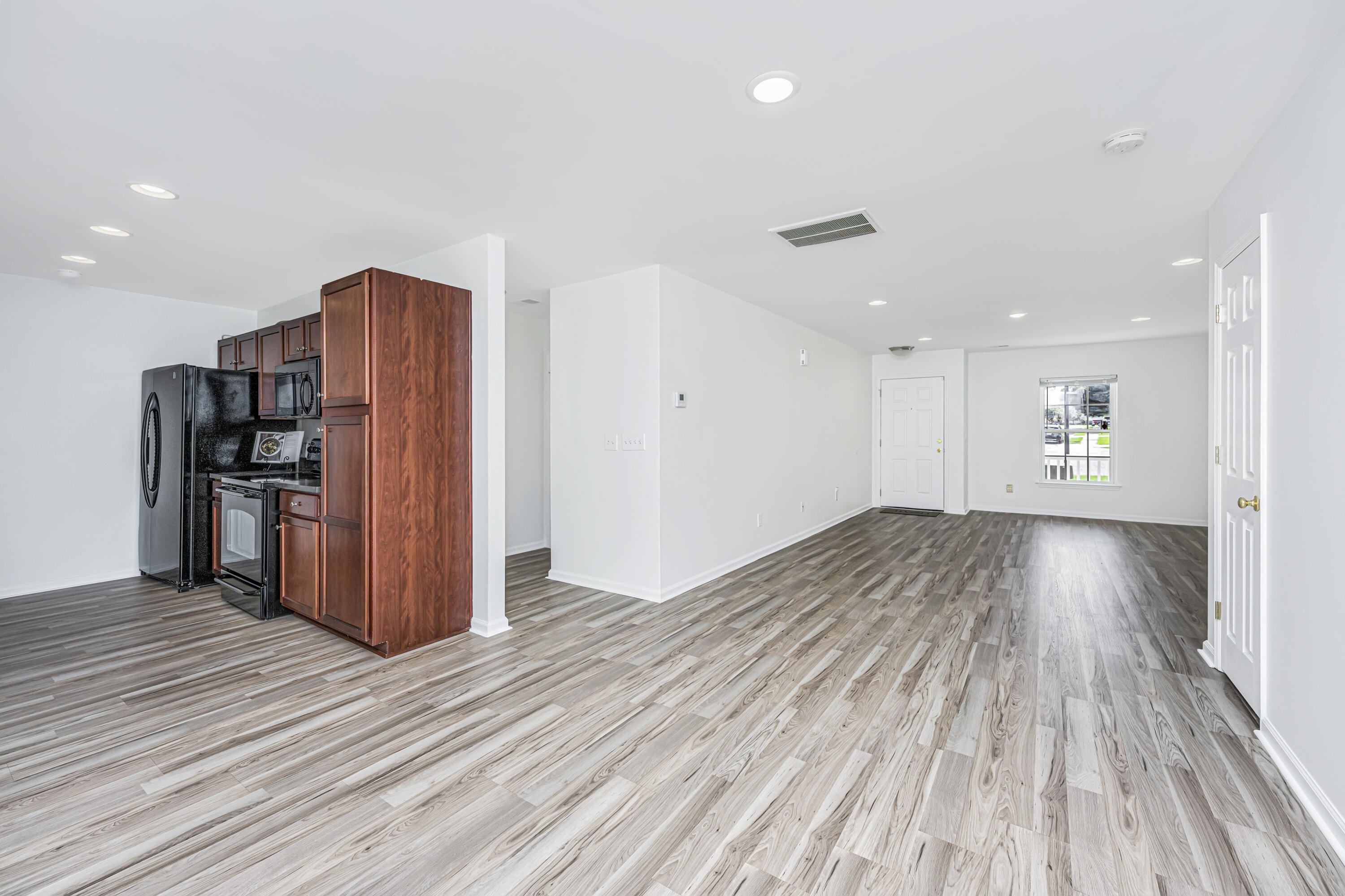 142 Avalon Road Summerville, SC 29483 - Photo 11 of 31 Avalon dining VS
