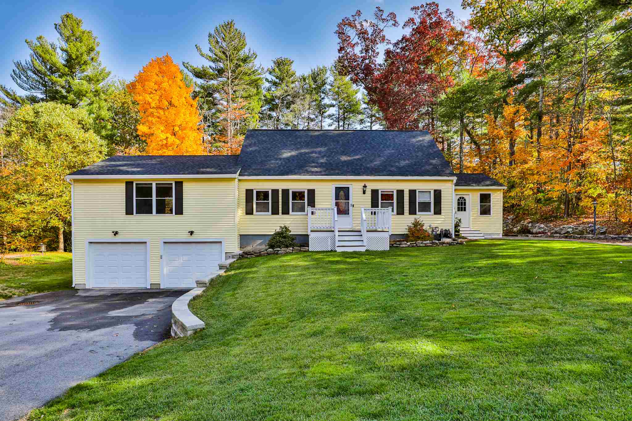 47 Wethersfield Road Nashua, NH 03062 - Photo 1 of 38