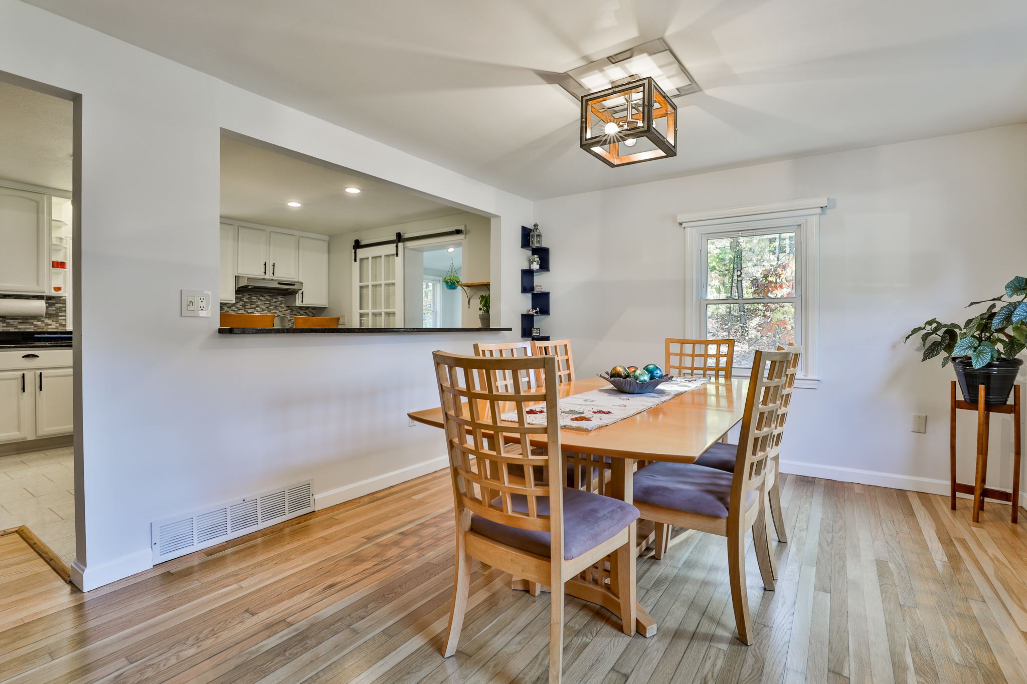 47 Wethersfield Road Nashua, NH 03062 - Photo 15 of 38