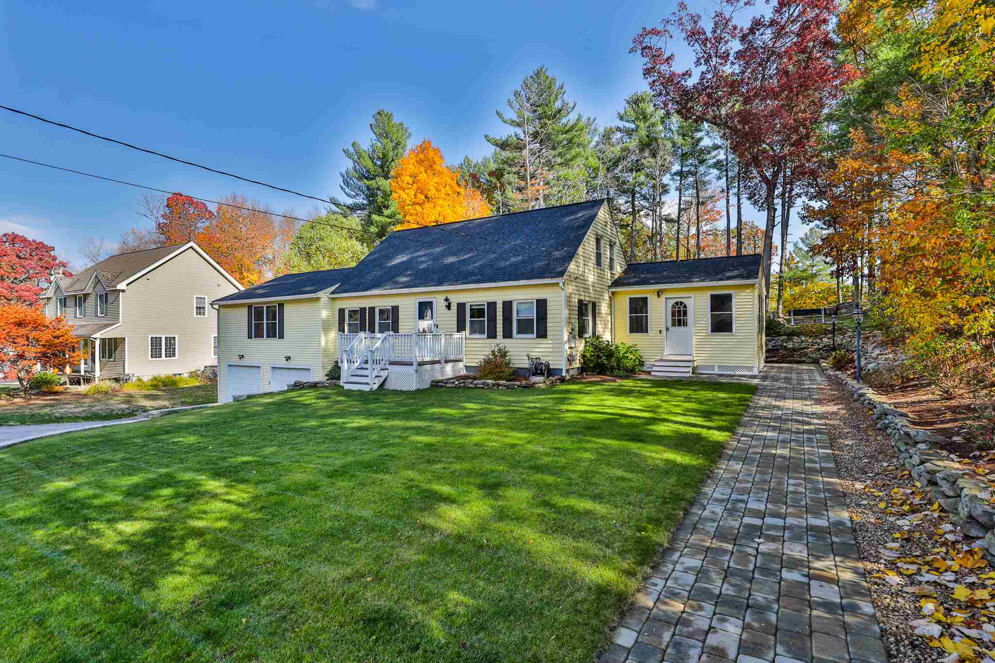 47 Wethersfield Road Nashua, NH 03062 - Photo 3 of 38