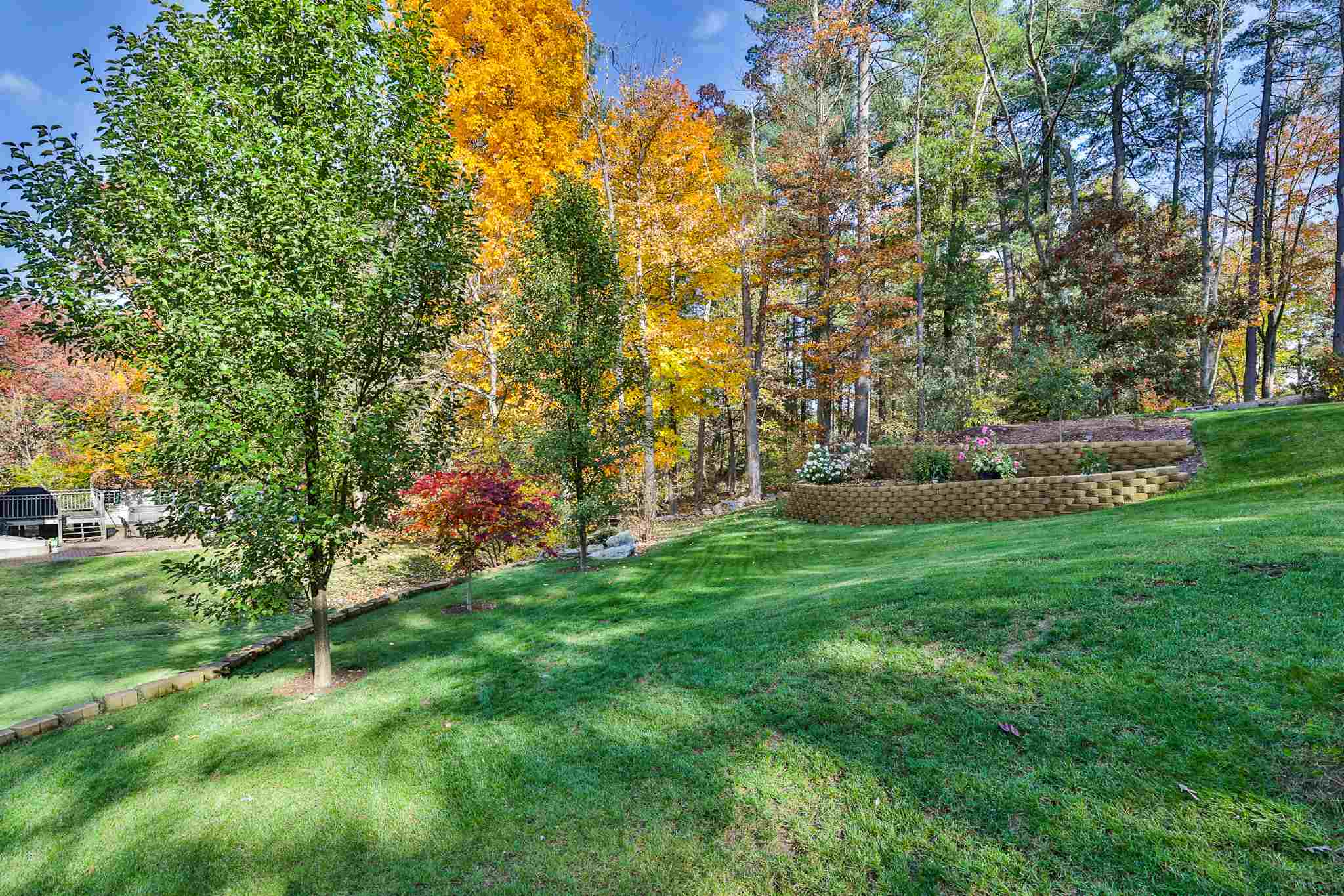 47 Wethersfield Road Nashua, NH 03062 - Photo 7 of 38