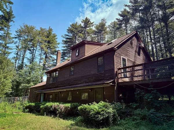 $350,000 | 392 Mashapaug Road, Holland, MA 01521