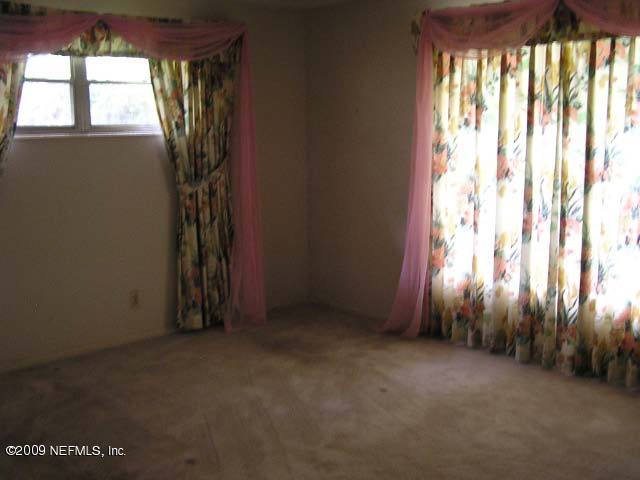 5174 Eulace Road Jacksonville, FL 32210 - Photo 12 of 17 Master bedroom