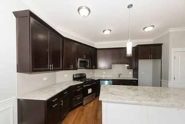 $3,000 | 520 North Western Avenue, Unit 2C, Chicago, IL 60612