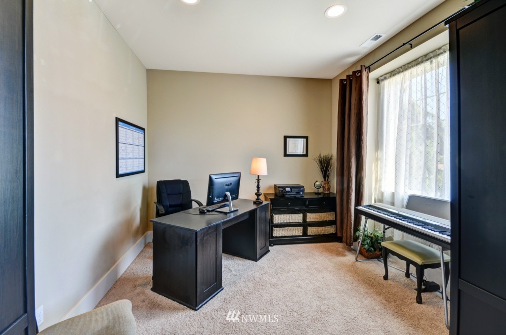 4918 Southeast 2nd Place Renton, WA 98059 - Photo 10 of 21