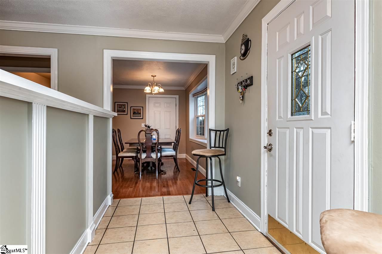 317 Lakecrest Road Anderson, SC 29625 - Photo 3 of 34 Gallery Image 3
