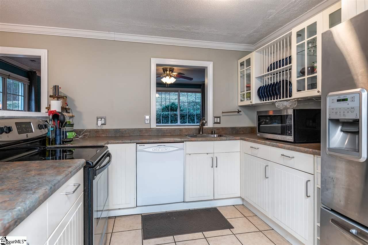 317 Lakecrest Road Anderson, SC 29625 - Photo 6 of 34 Gallery Image 6