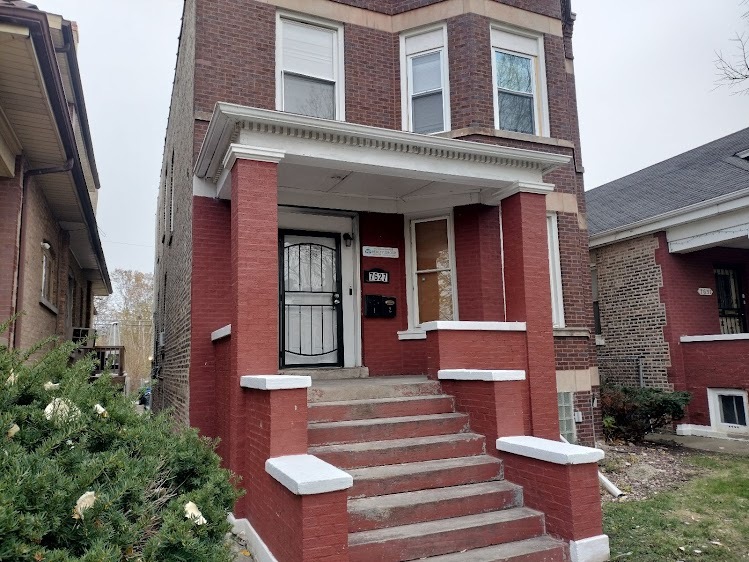7627 South Carpenter Street, Unit 2 Chicago, IL 60620 - Photo 3 of 20