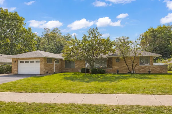 $310,000 | 2245 Hawthorne Road, Homewood, IL 60430