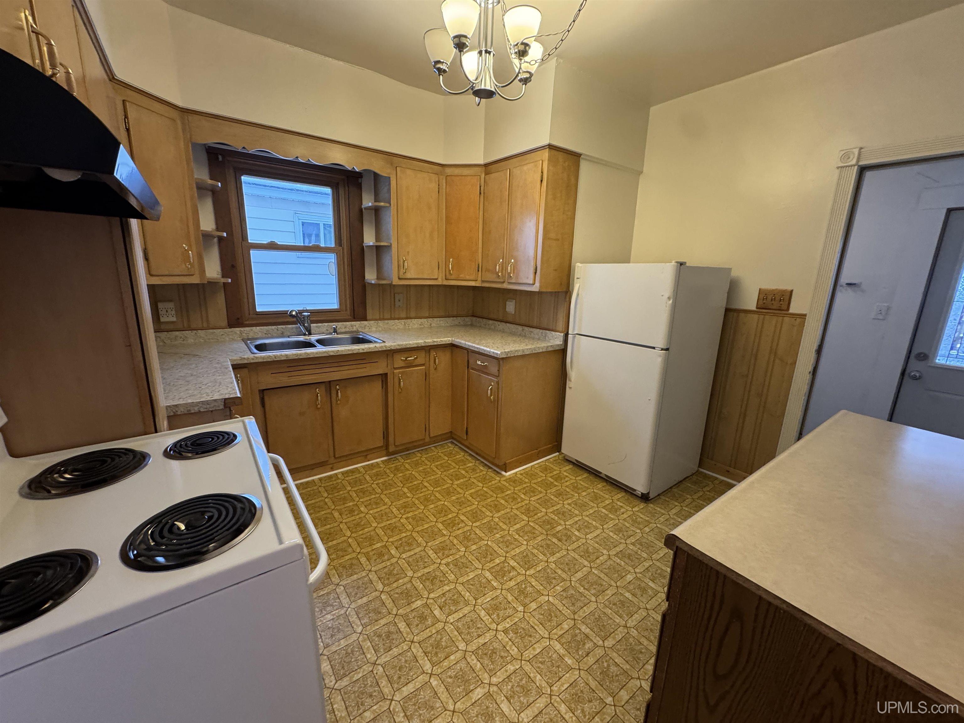 1857 Ledge Street Niagara, WI 54151 - Photo 11 of 31