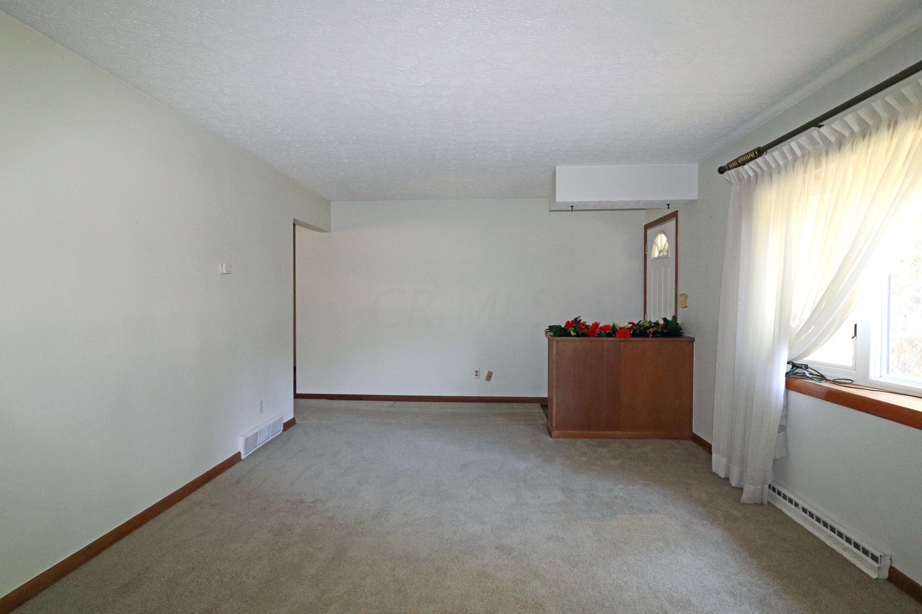 2610 Jordan Road Columbus, OH 43231 - Photo 4 of 37 Gallery Image 4