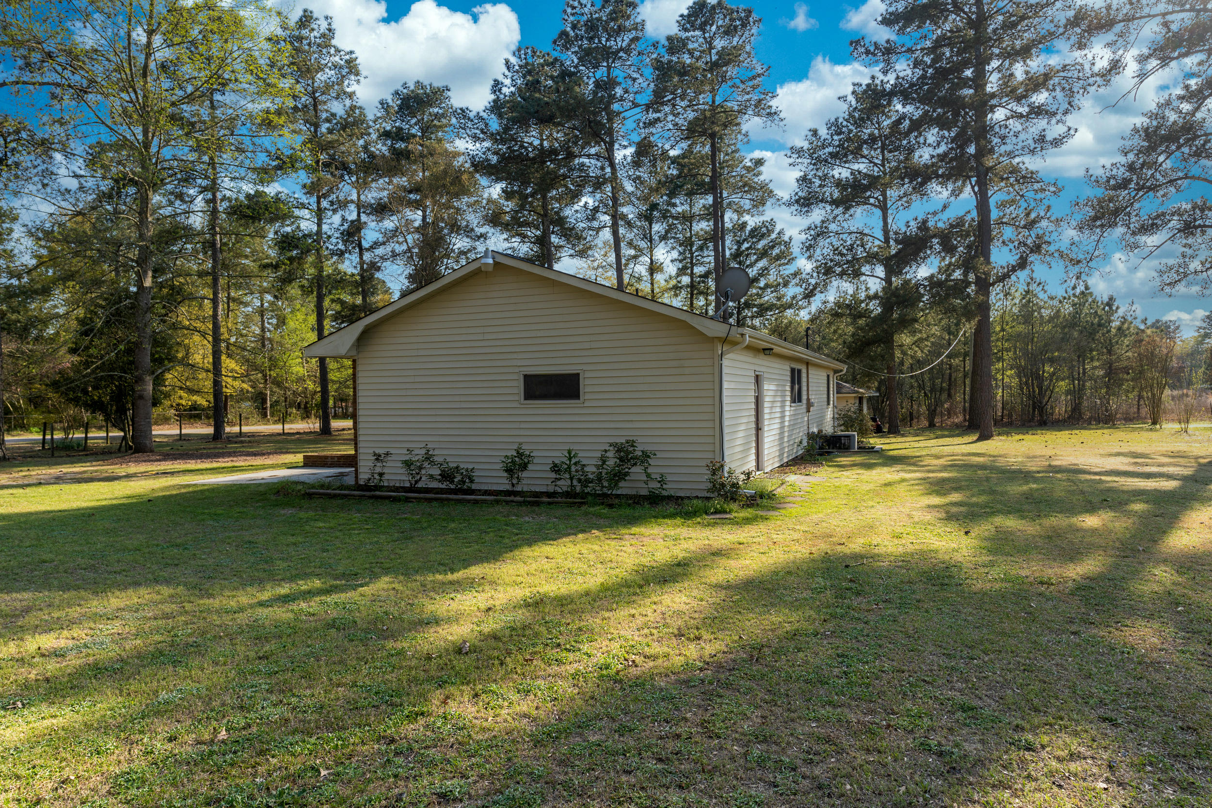 144 Hopkins Road Rockingham, NC 28379 - Photo 15 of 44 DSC06959