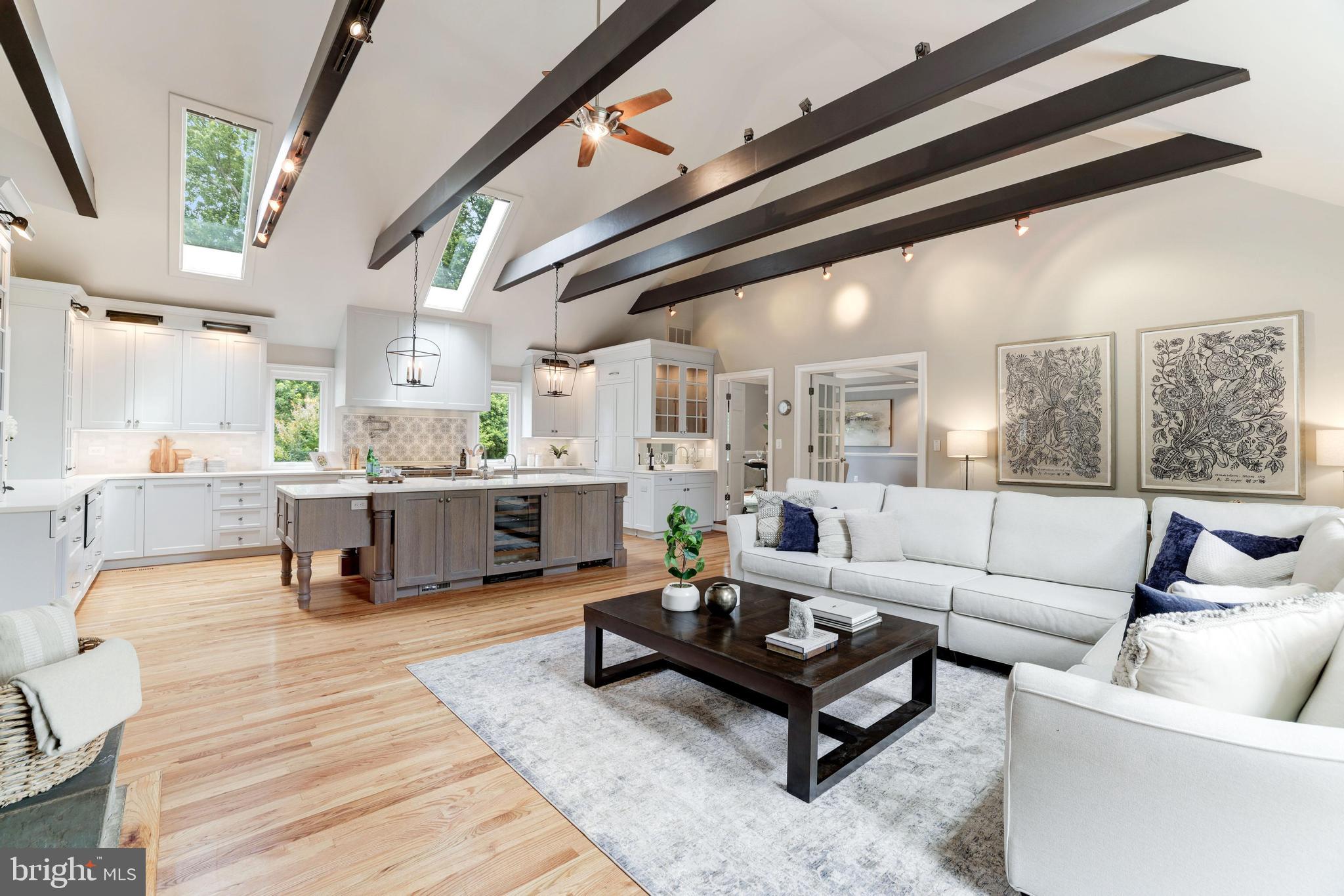 319 Seneca Road Great Falls, VA 22066 - Photo 25 of 97