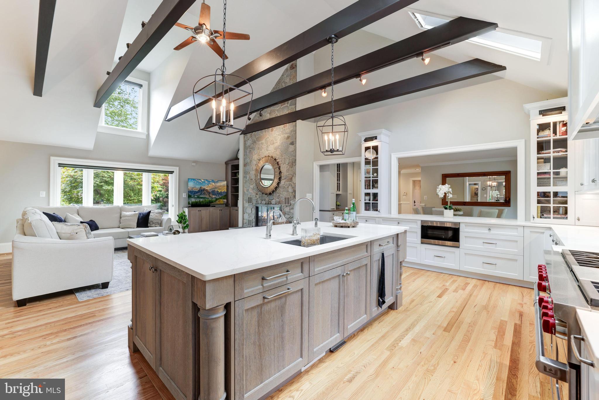 319 Seneca Road Great Falls, VA 22066 - Photo 31 of 97