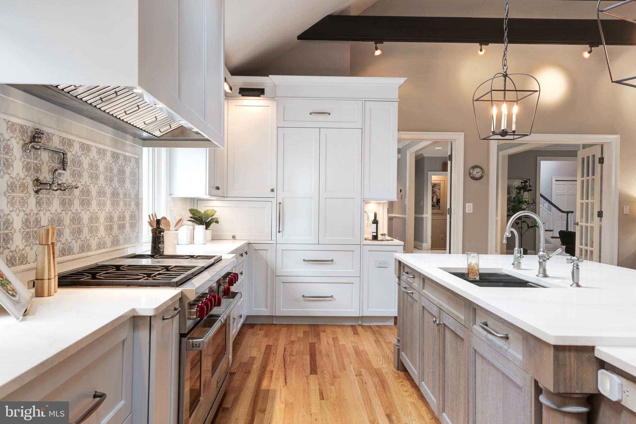 319 Seneca Road Great Falls, VA 22066 - Photo 32 of 97