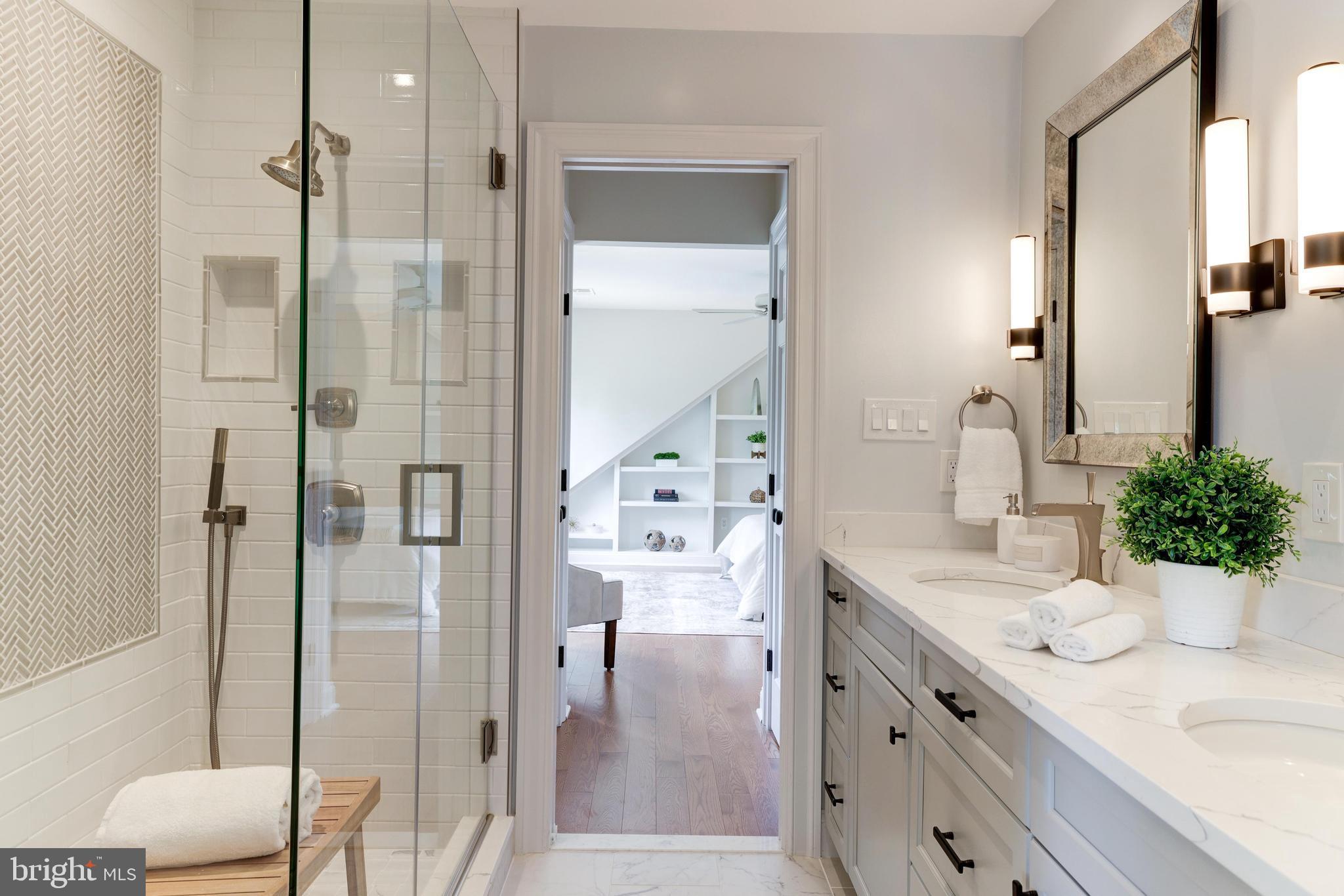 319 Seneca Road Great Falls, VA 22066 - Photo 54 of 97