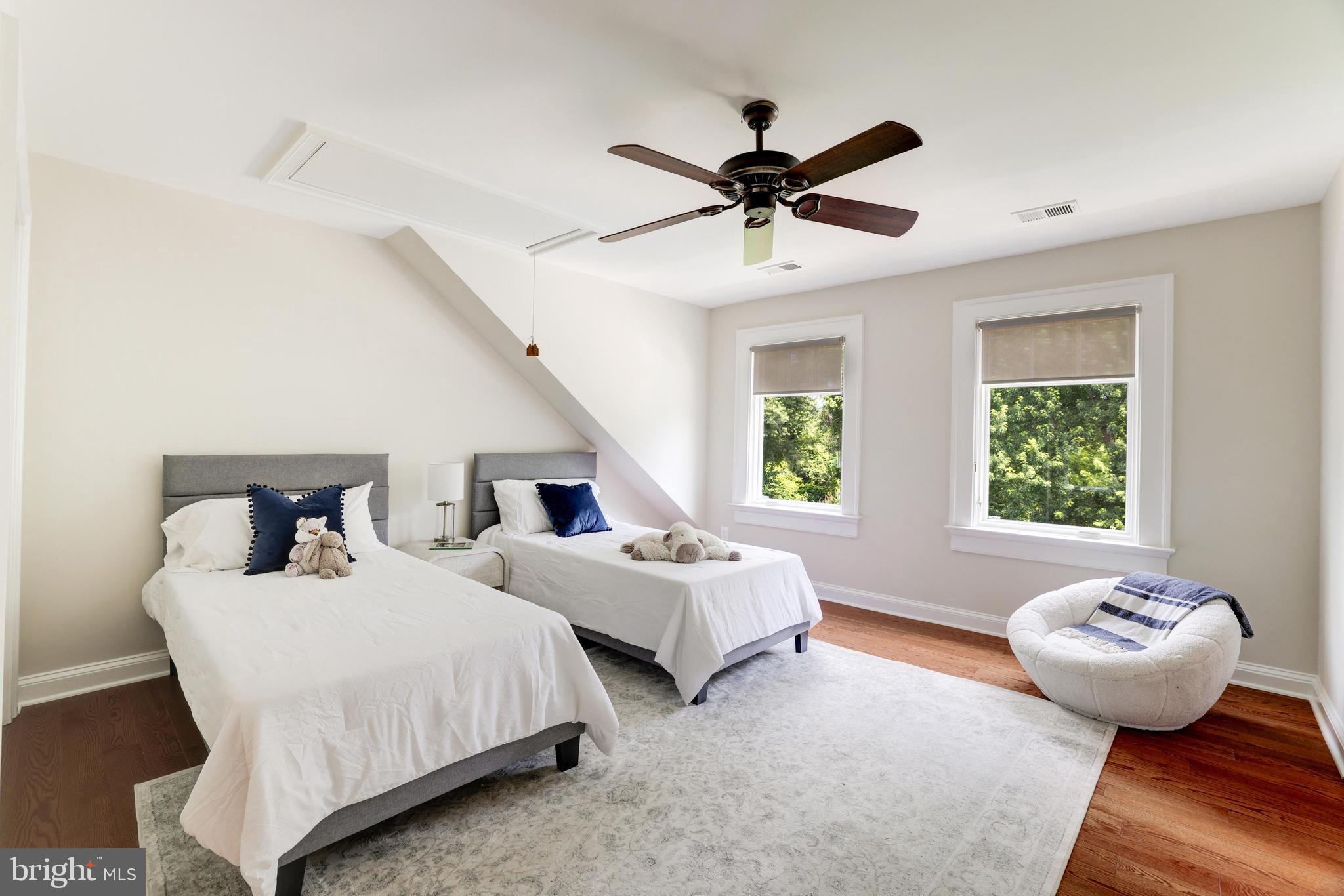 319 Seneca Road Great Falls, VA 22066 - Photo 56 of 97