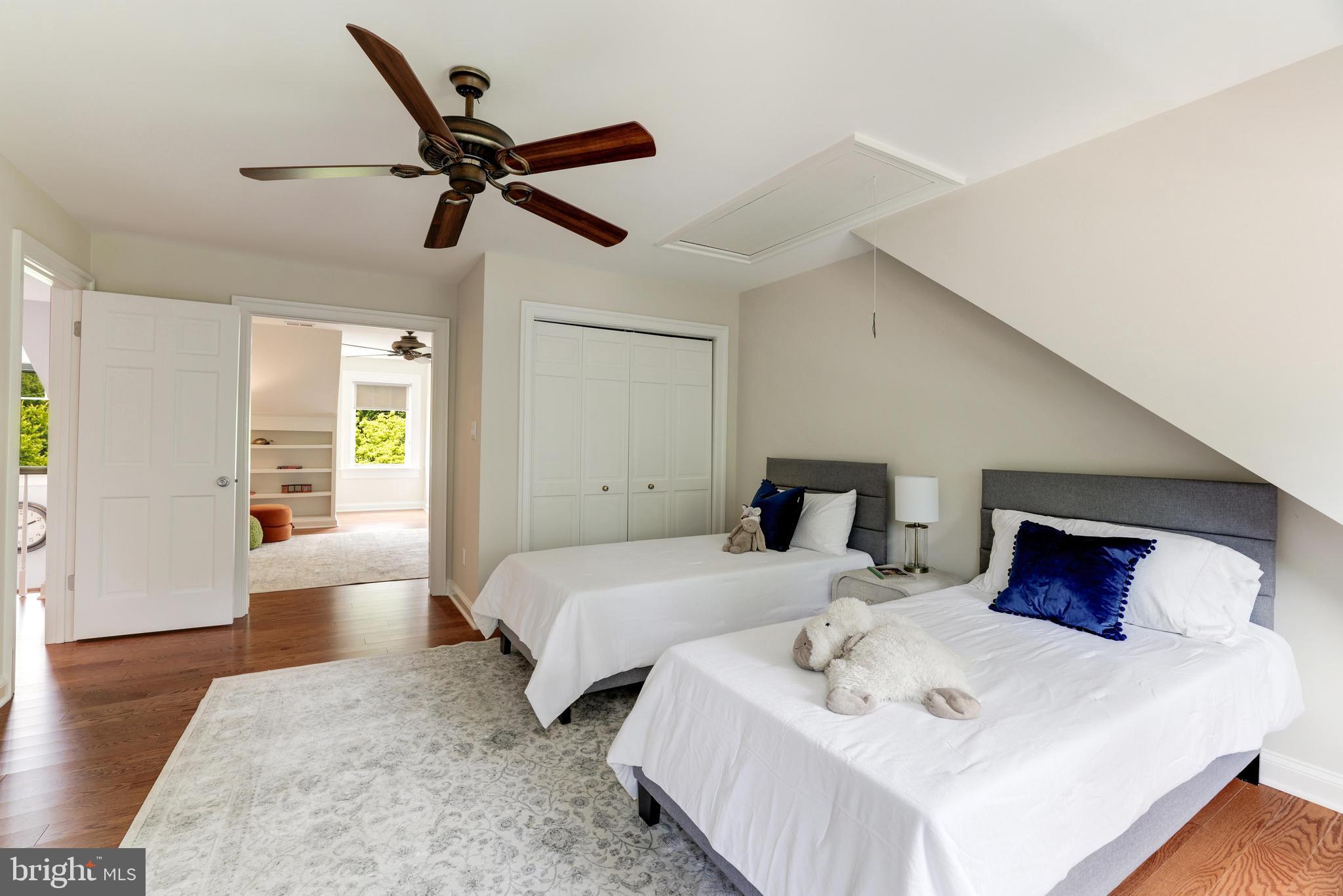 319 Seneca Road Great Falls, VA 22066 - Photo 57 of 97