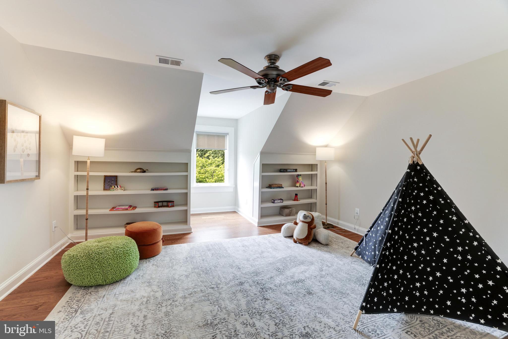 319 Seneca Road Great Falls, VA 22066 - Photo 58 of 97