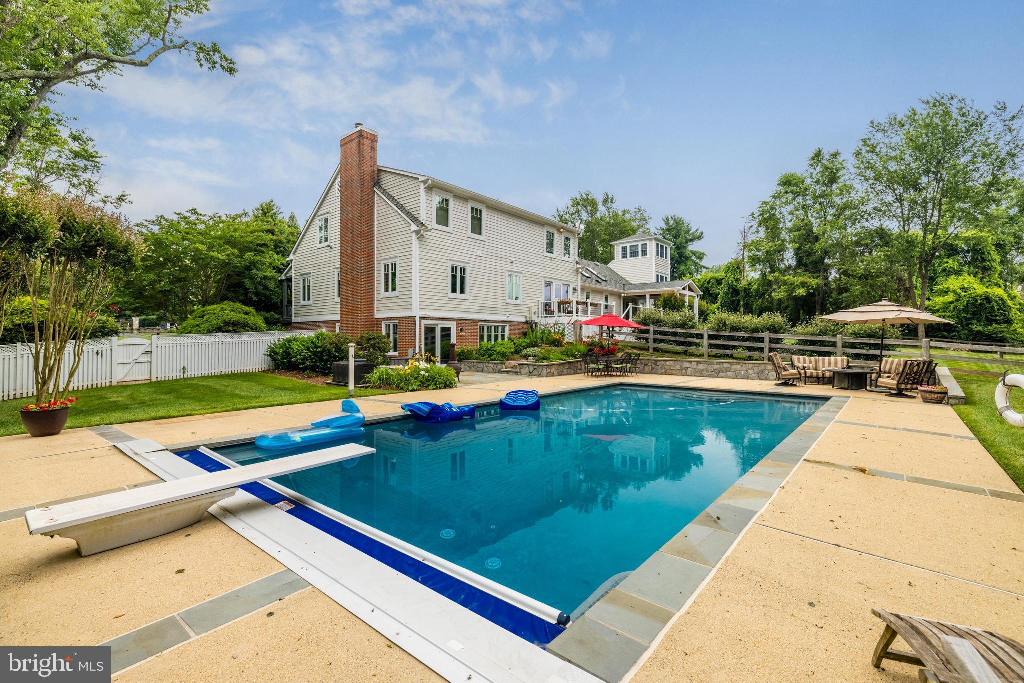 319 Seneca Road Great Falls, VA 22066 - Photo 85 of 97