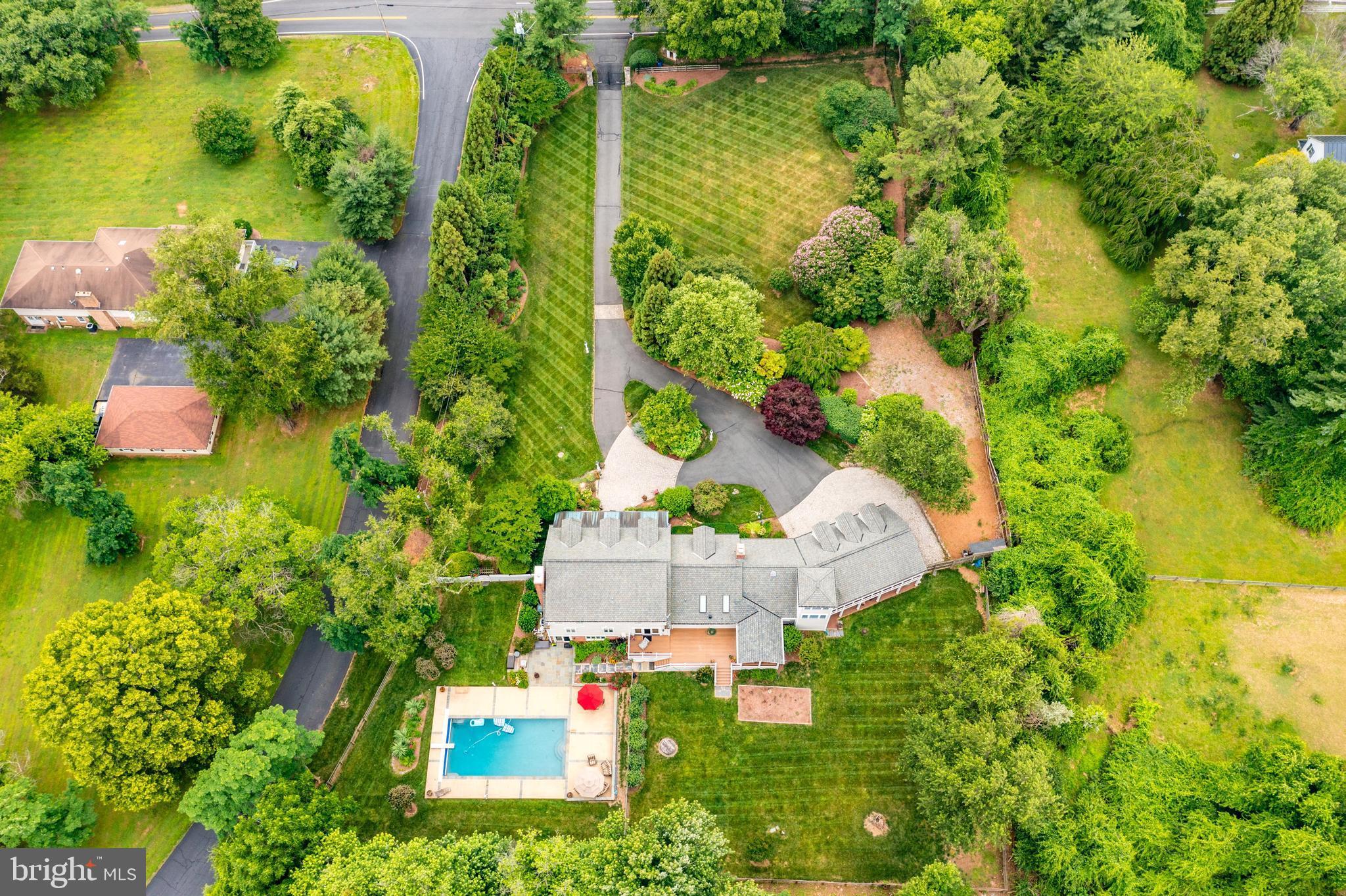 319 Seneca Road Great Falls, VA 22066 - Photo 89 of 97