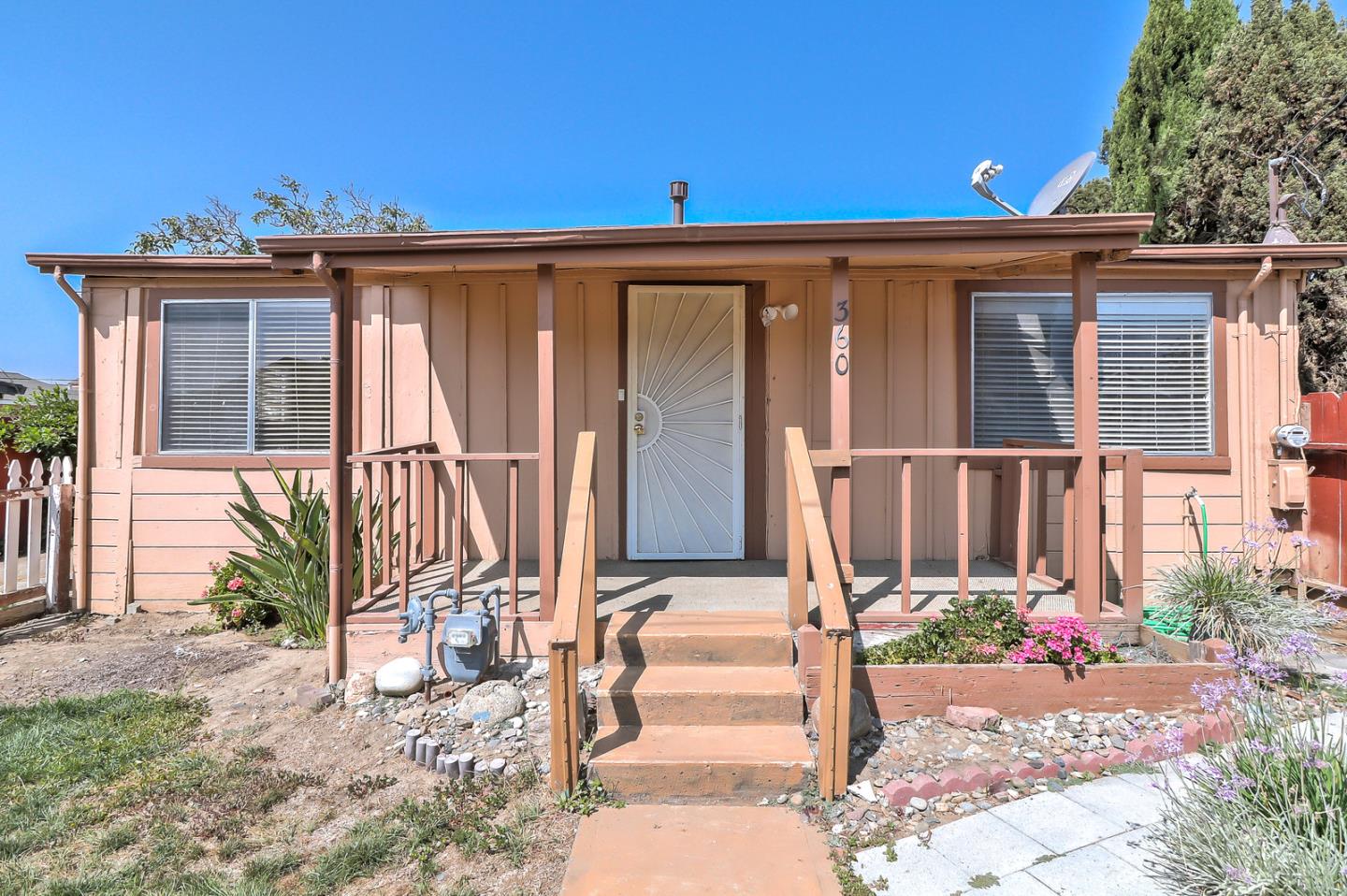 360 Bridgevale Road Hollister, CA 95023 - Photo 1 of 32 Gallery Image 1