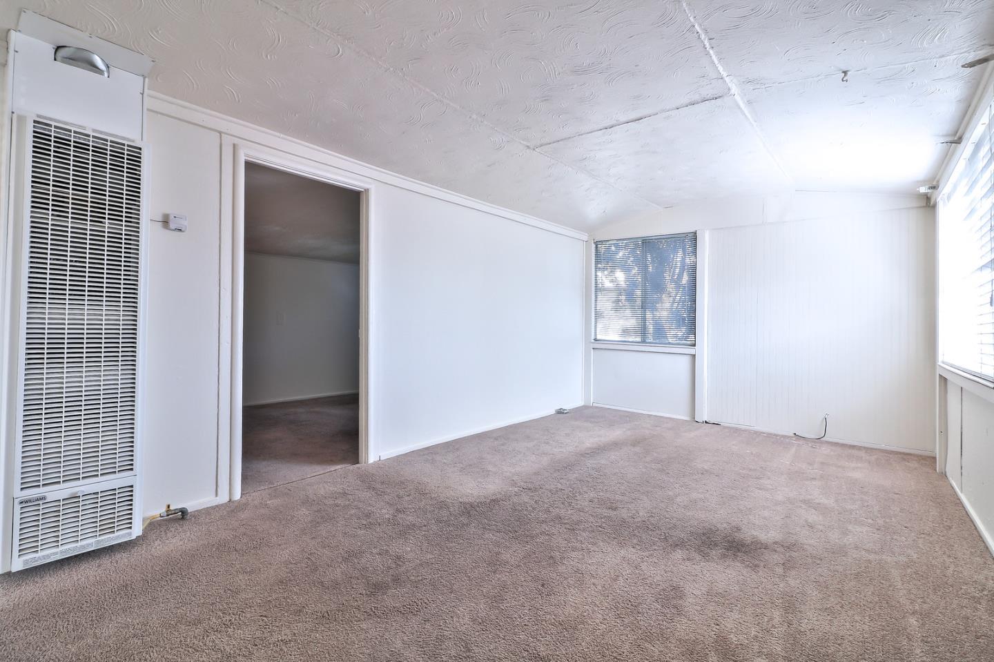 360 Bridgevale Road Hollister, CA 95023 - Photo 11 of 32 Gallery Image 11
