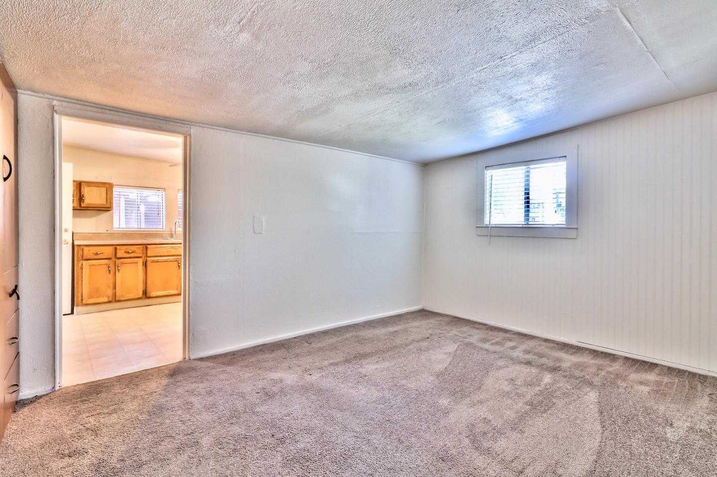 360 Bridgevale Road Hollister, CA 95023 - Photo 12 of 32 Gallery Image 12