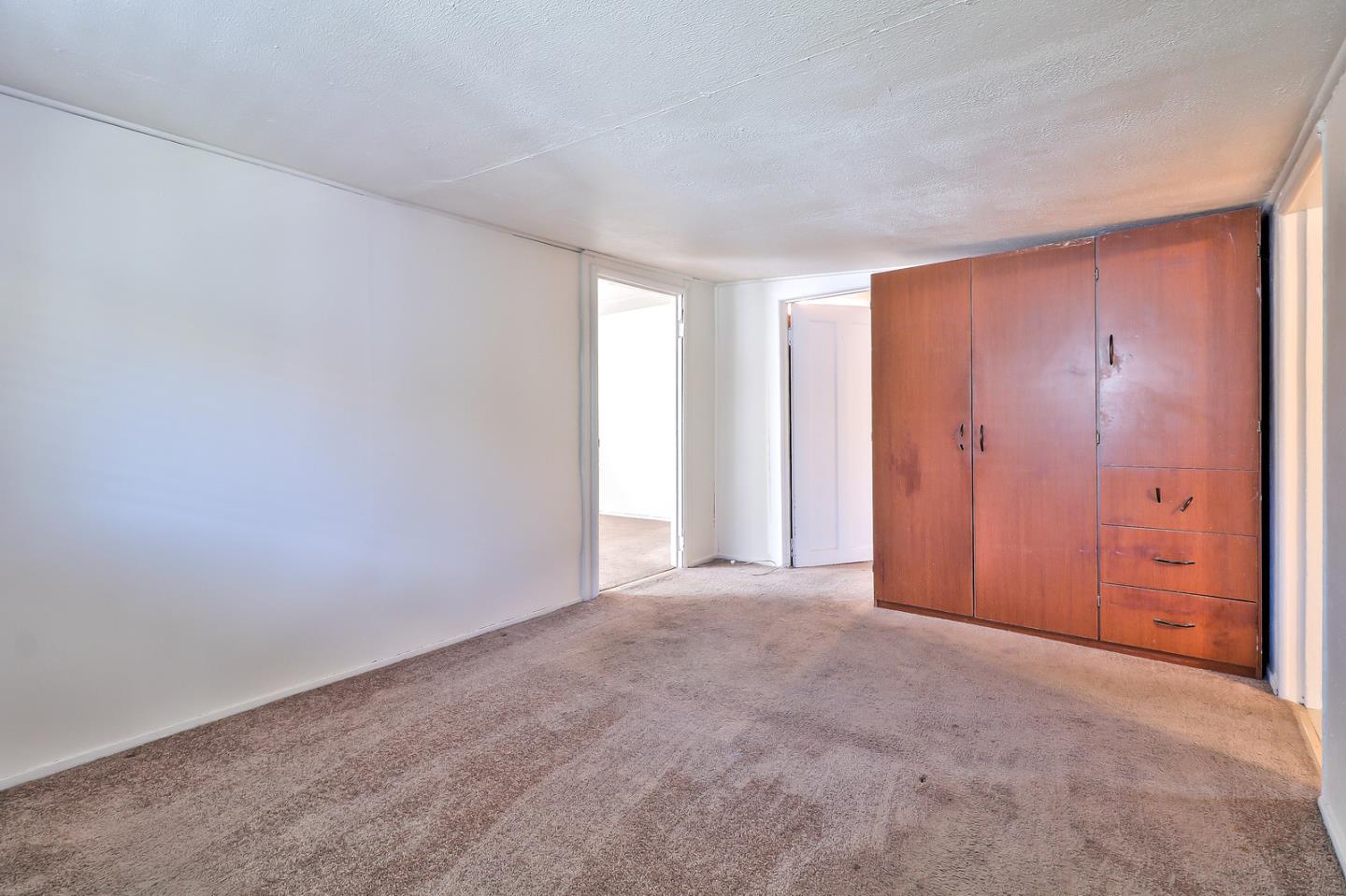 360 Bridgevale Road Hollister, CA 95023 - Photo 14 of 32 Gallery Image 14