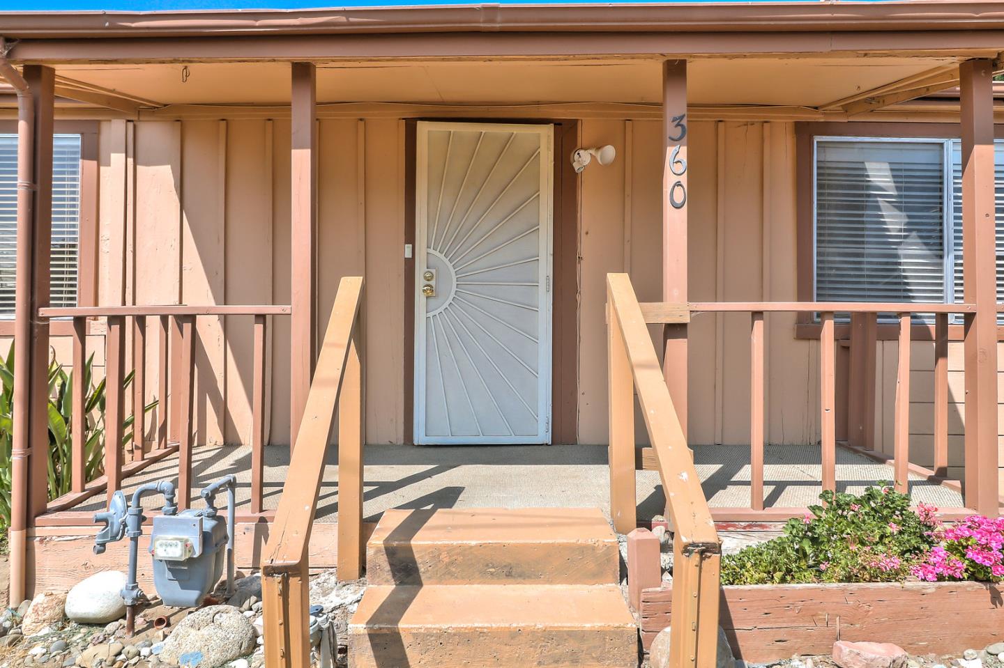 360 Bridgevale Road Hollister, CA 95023 - Photo 2 of 32 Gallery Image 2