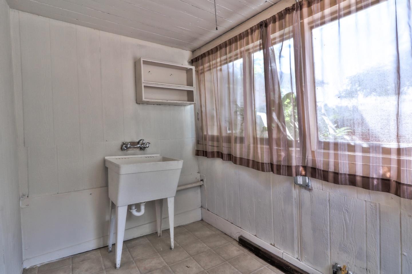 360 Bridgevale Road Hollister, CA 95023 - Photo 23 of 32 Gallery Image 23