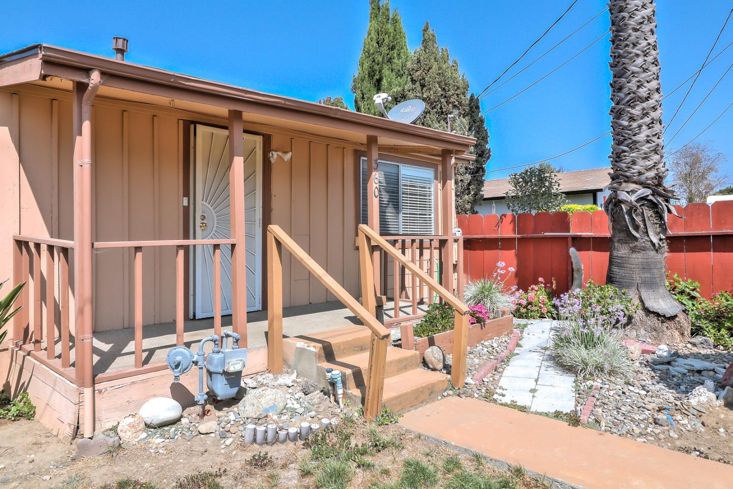 360 Bridgevale Road Hollister, CA 95023 - Photo 3 of 32 Gallery Image 3