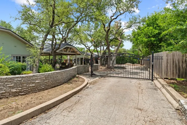$1,199,900 | 11302 Centennial Trail, Austin, TX 78726